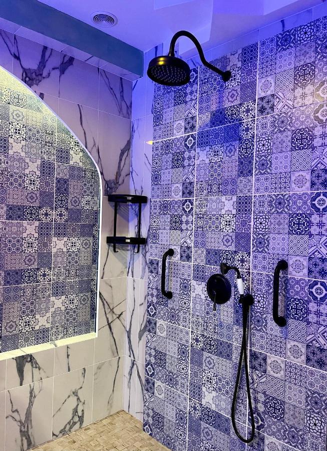 Aqvium Hotel Dnipro Eksteriør billede