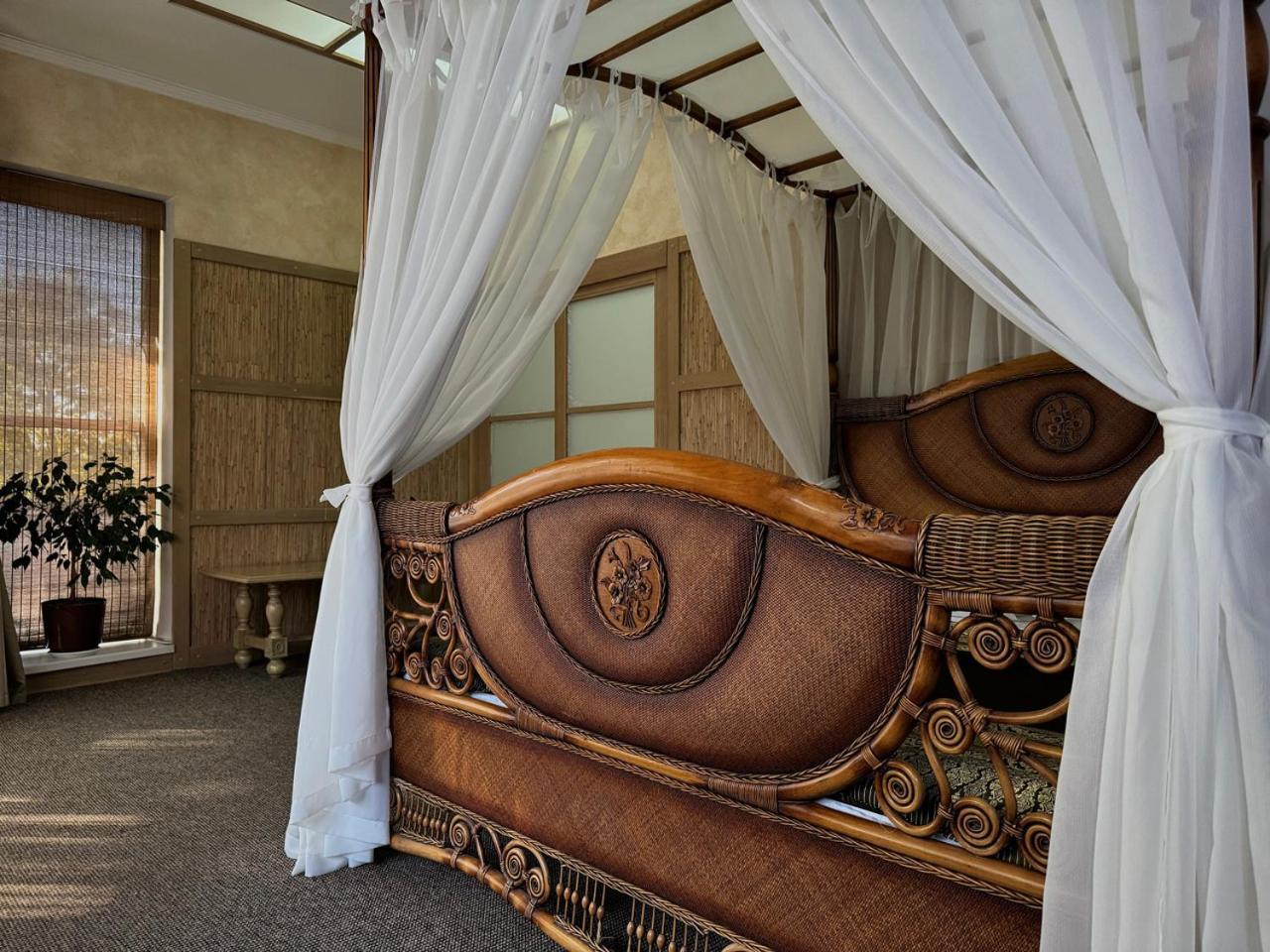 Aqvium Hotel Dnipro Eksteriør billede