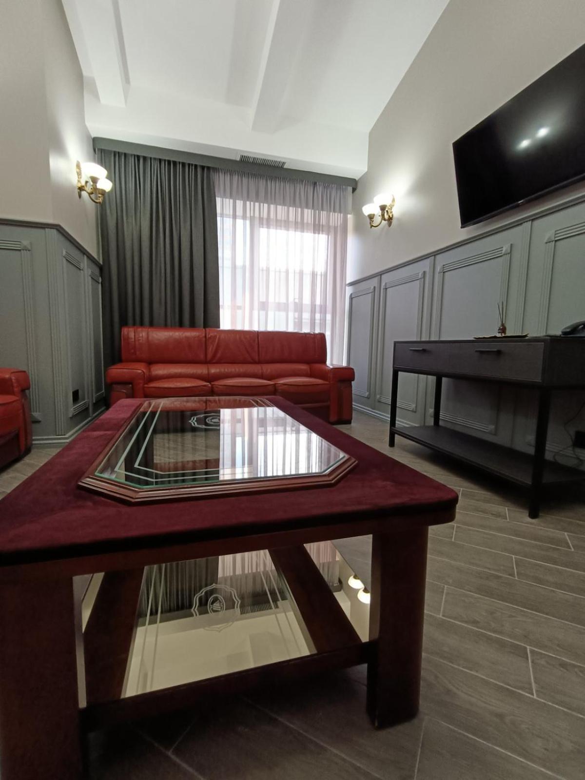 Aqvium Hotel Dnipro Eksteriør billede