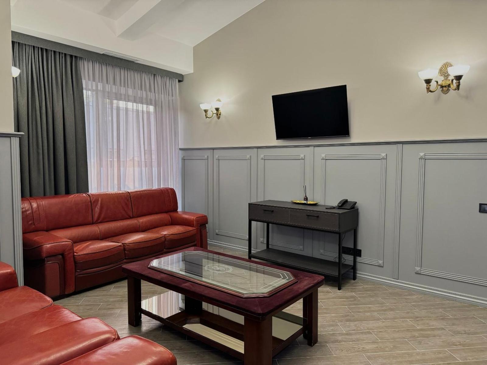 Aqvium Hotel Dnipro Eksteriør billede