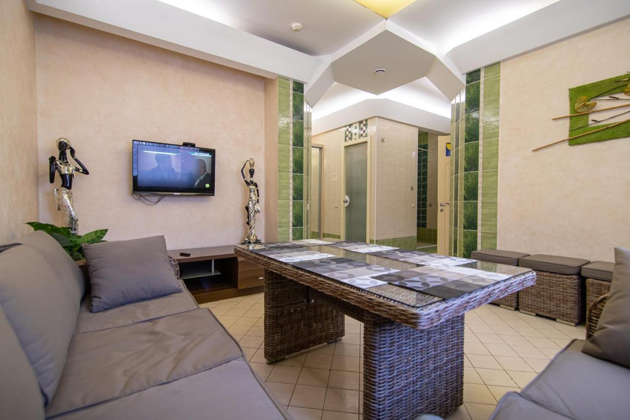 Aqvium Hotel Dnipro Eksteriør billede